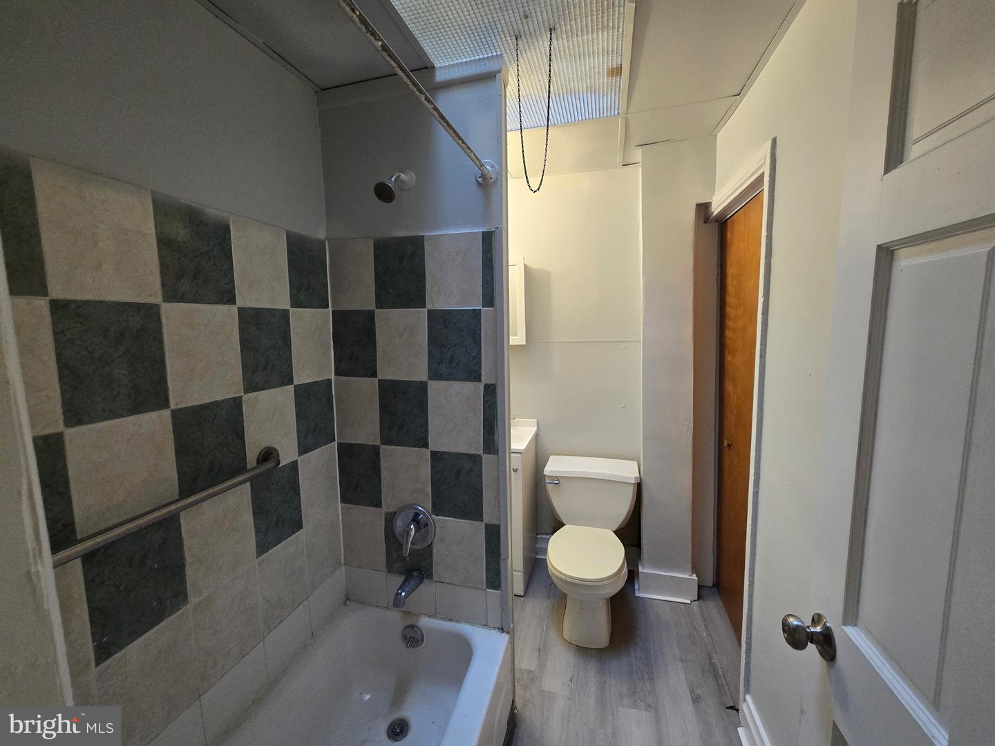 814 Upland St Property Photo 15