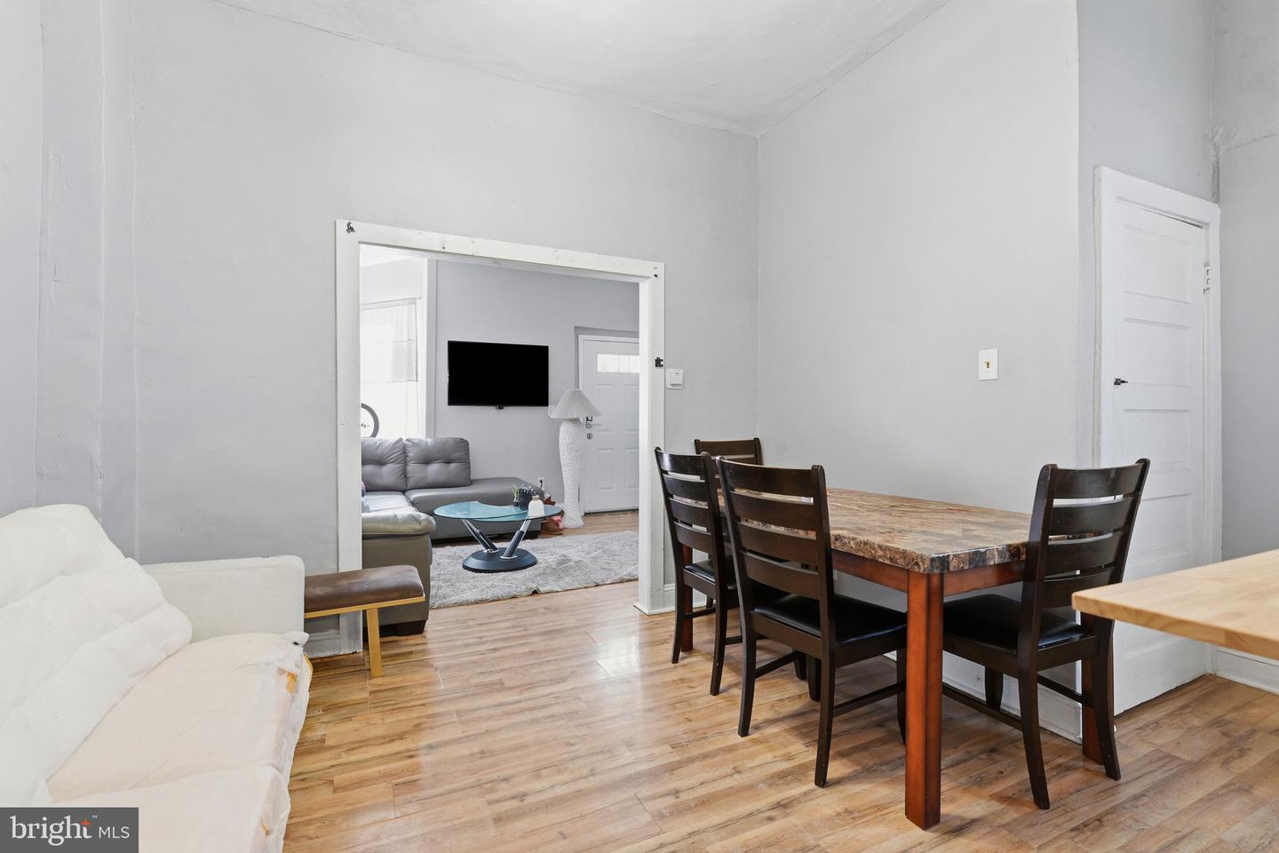 46 S Maple Ave Property Photo 5