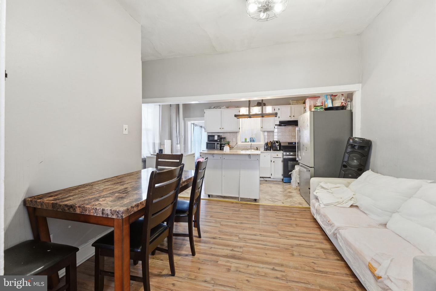 46 S Maple Ave Property Photo 6