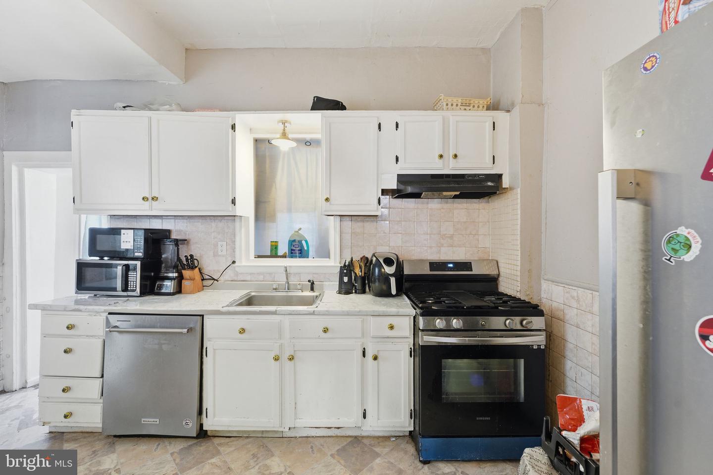 46 S Maple Ave Property Photo 9