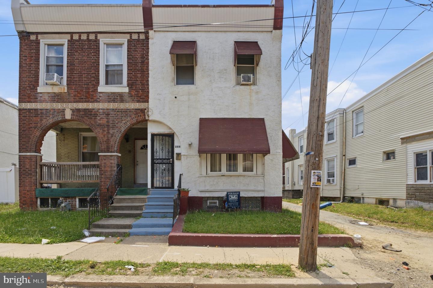 208 Walnut St Property Photo 1