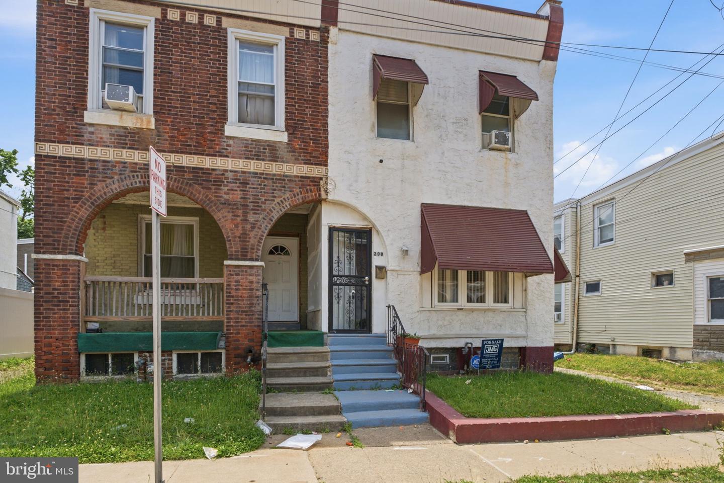 208 Walnut St Property Photo 1