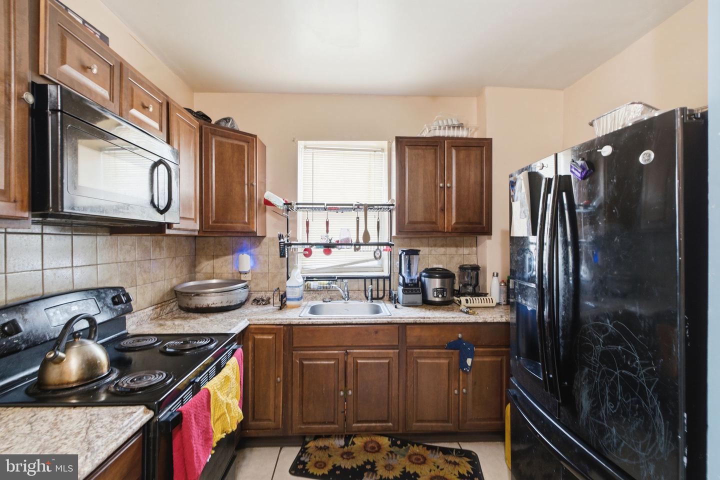 208 Walnut St Property Photo 15