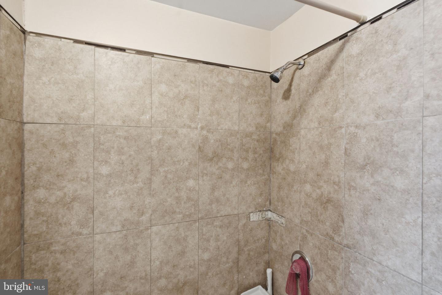 208 Walnut St Property Photo 23