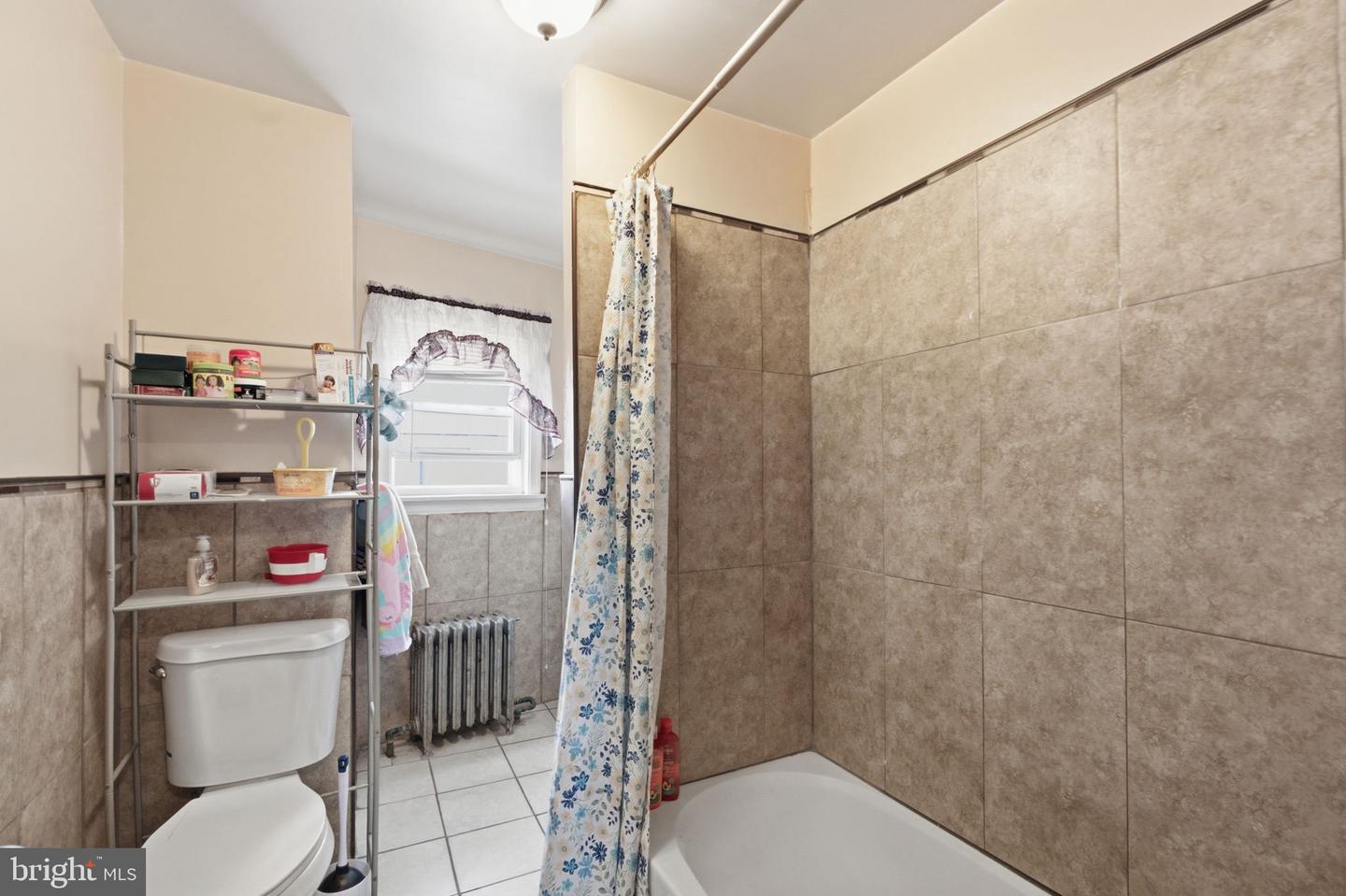208 Walnut St Property Photo 24