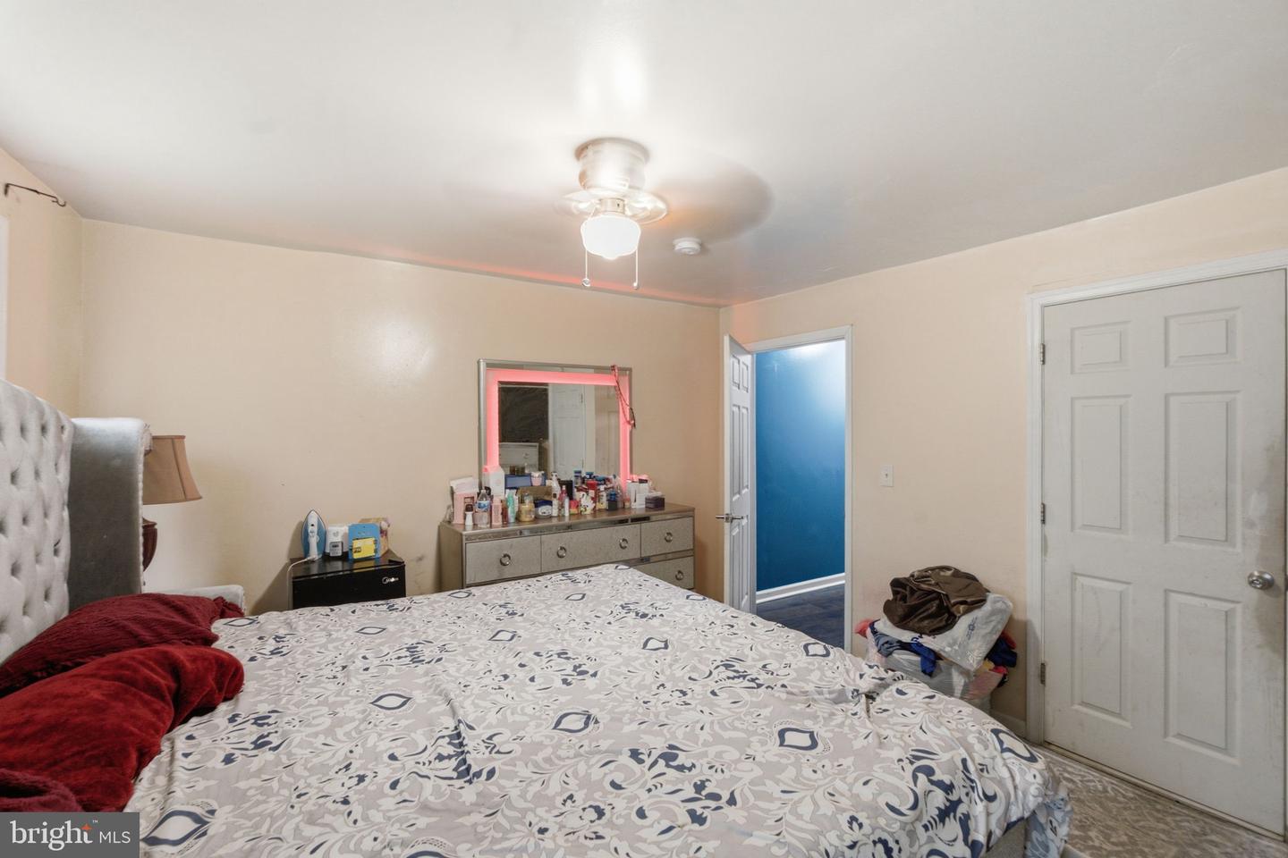 208 Walnut St Property Photo 27