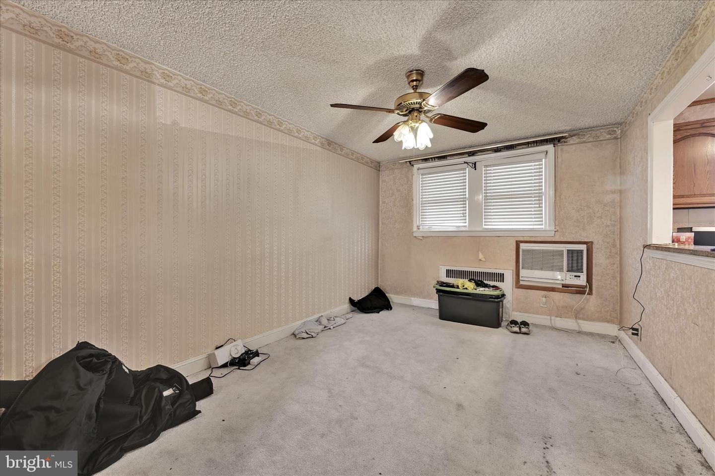 217 E Greenwood Ave Property Photo 5