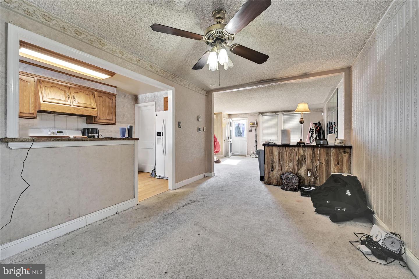 217 E Greenwood Ave Property Photo 6