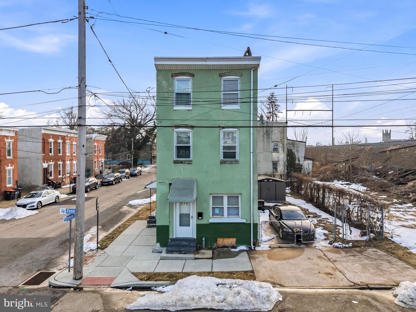 530 Penn St Property Photo 2