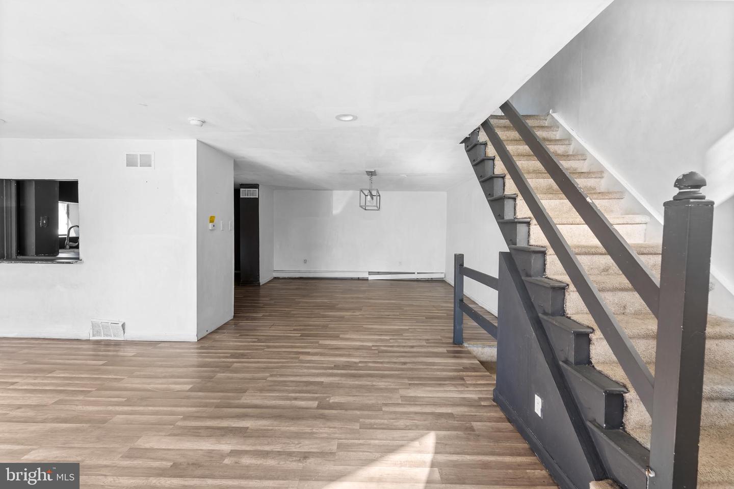 507 School St Property Photo 6