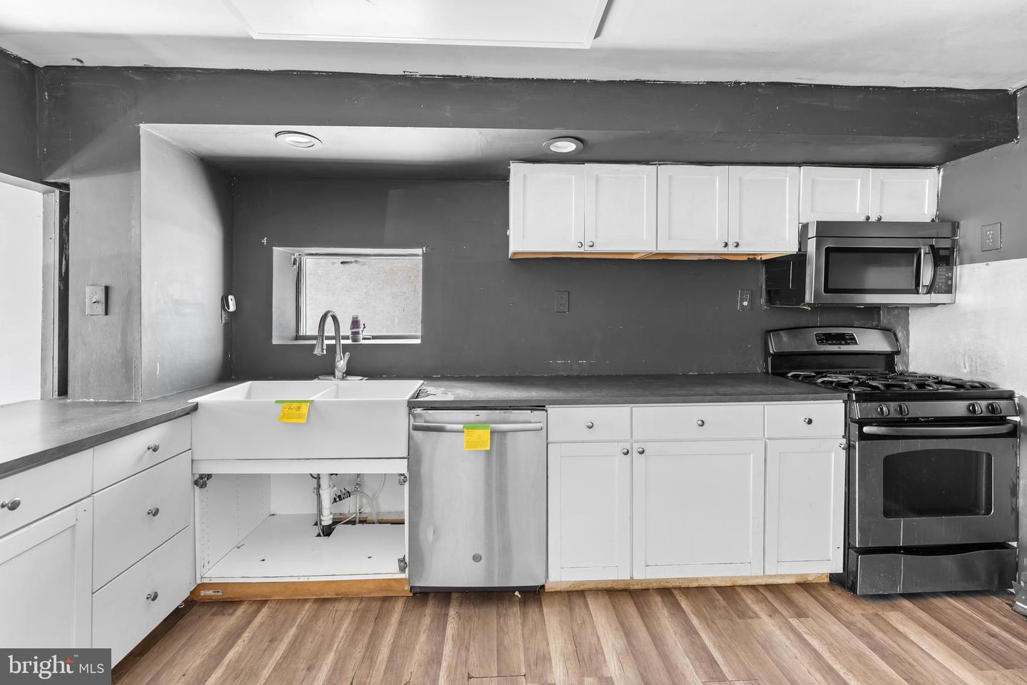 507 School St Property Photo 9