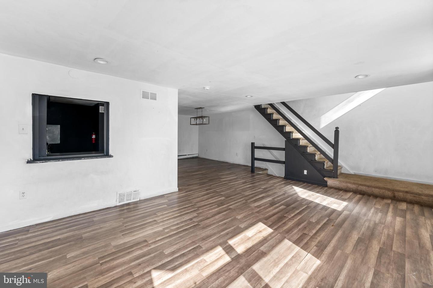 507 School St Property Photo 12