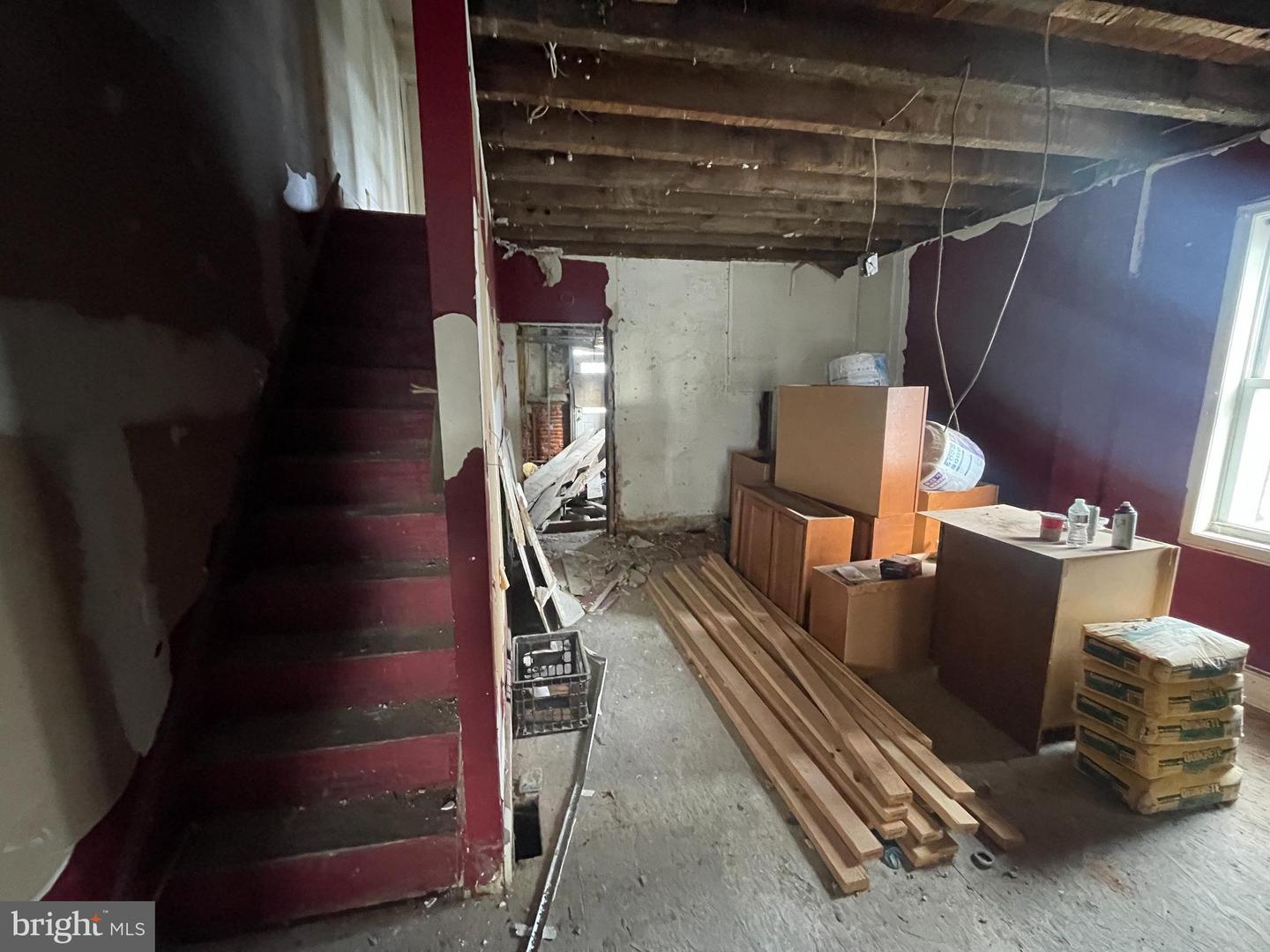 409 Flower St Property Photo 4