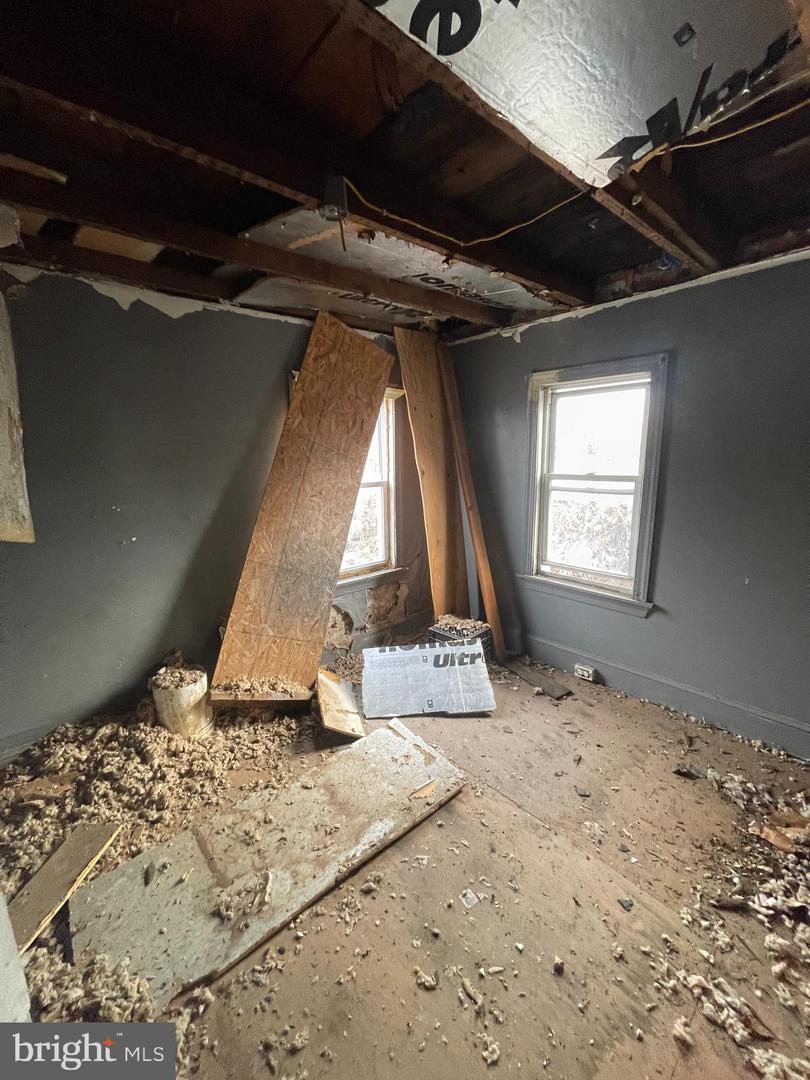 409 Flower St Property Photo 16