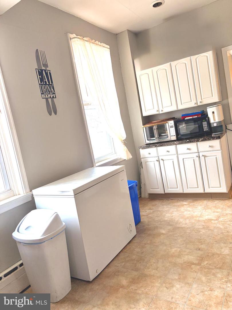 401 Holly Rd Property Photo 18