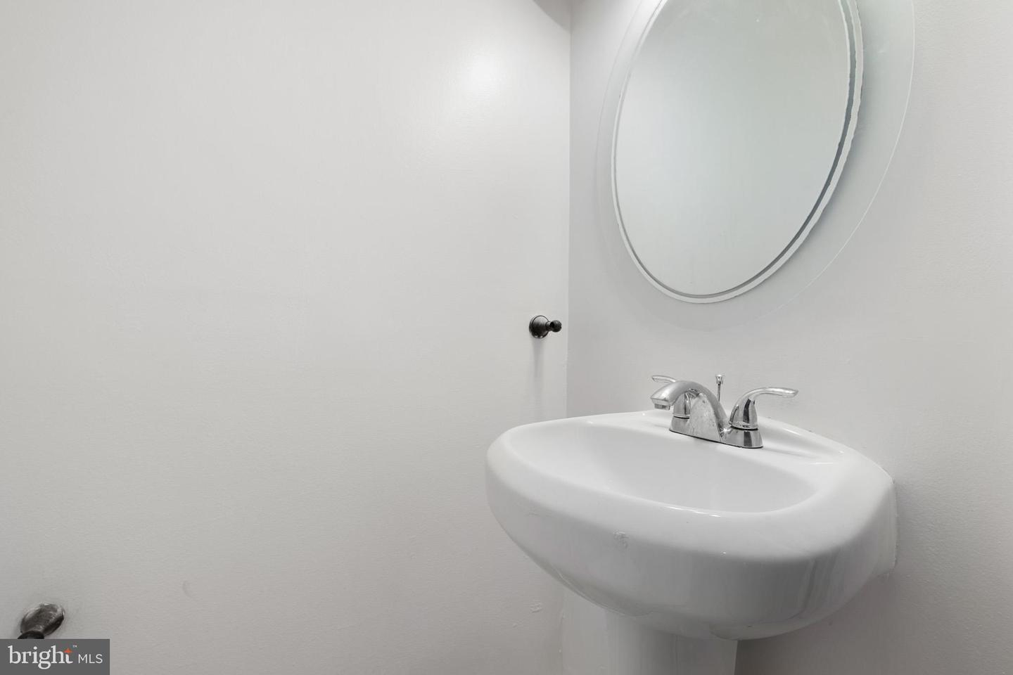 403 S 6th St Property Photo 13