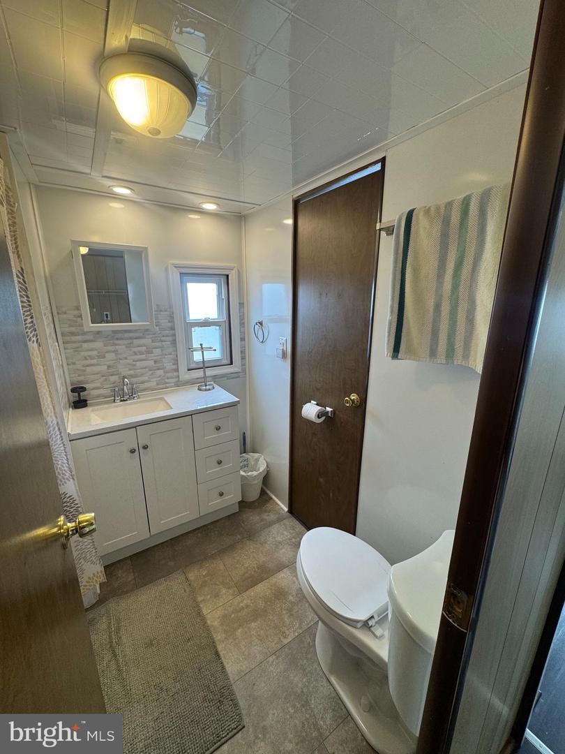 4300 W 9th St #101 Property Photo 11