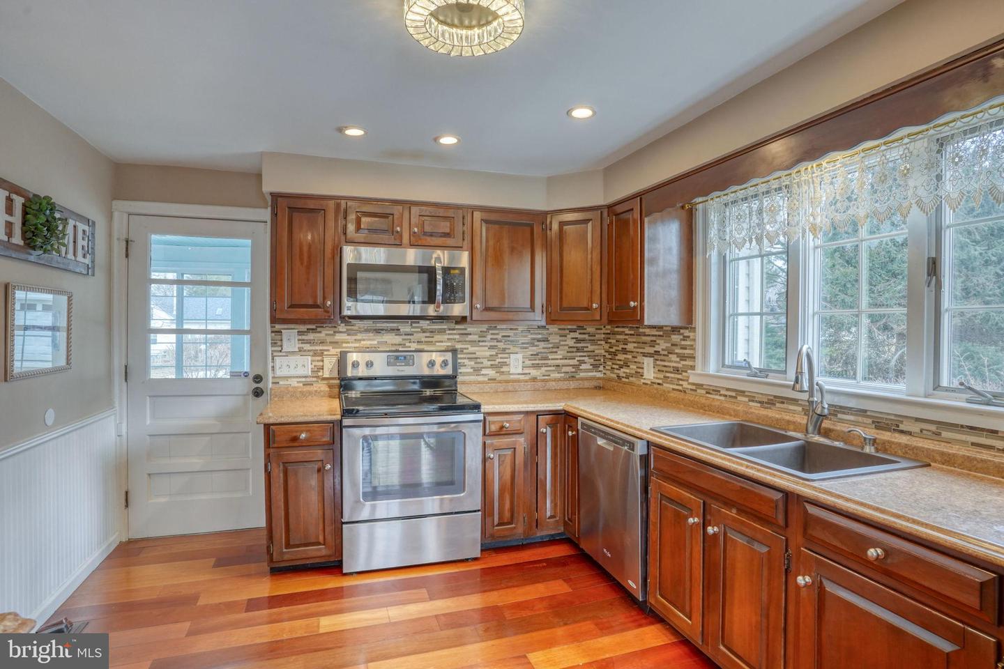 1078 Smithbridge Property Photo 14