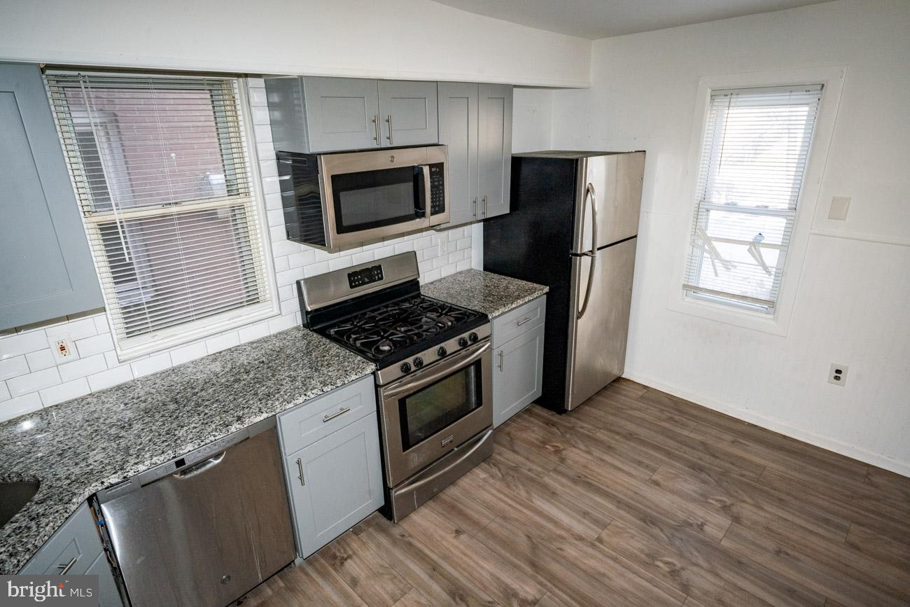 1011 Andrews Ave Property Photo 3