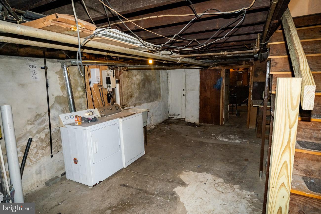 1011 Andrews Ave Property Photo 21