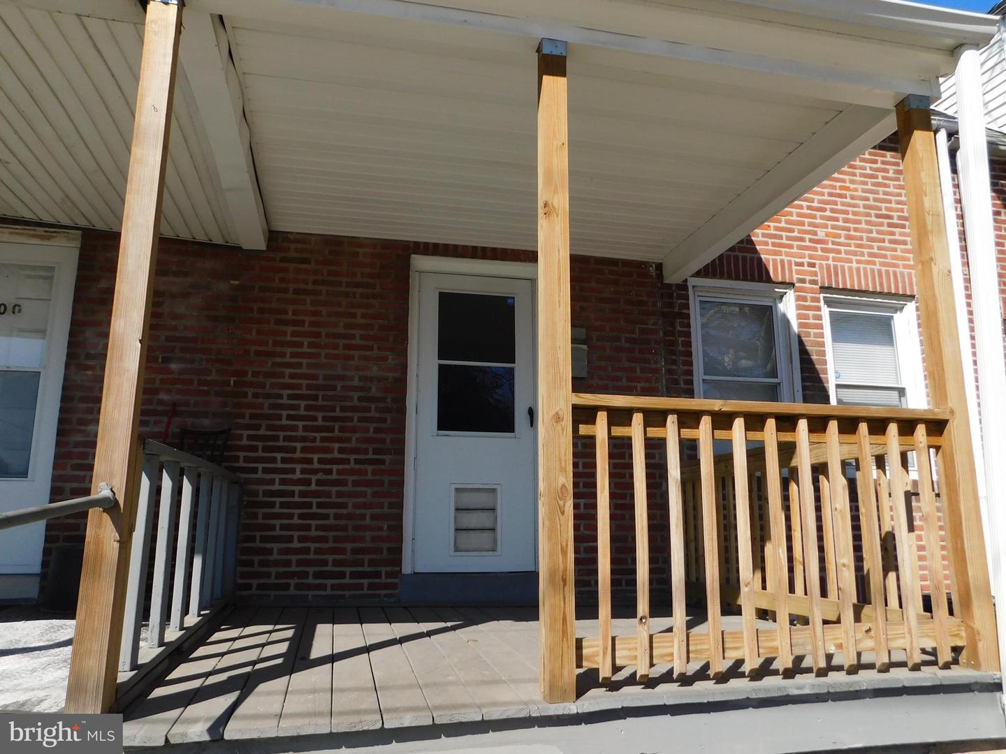 1202 Morton Ave Property Photo 4