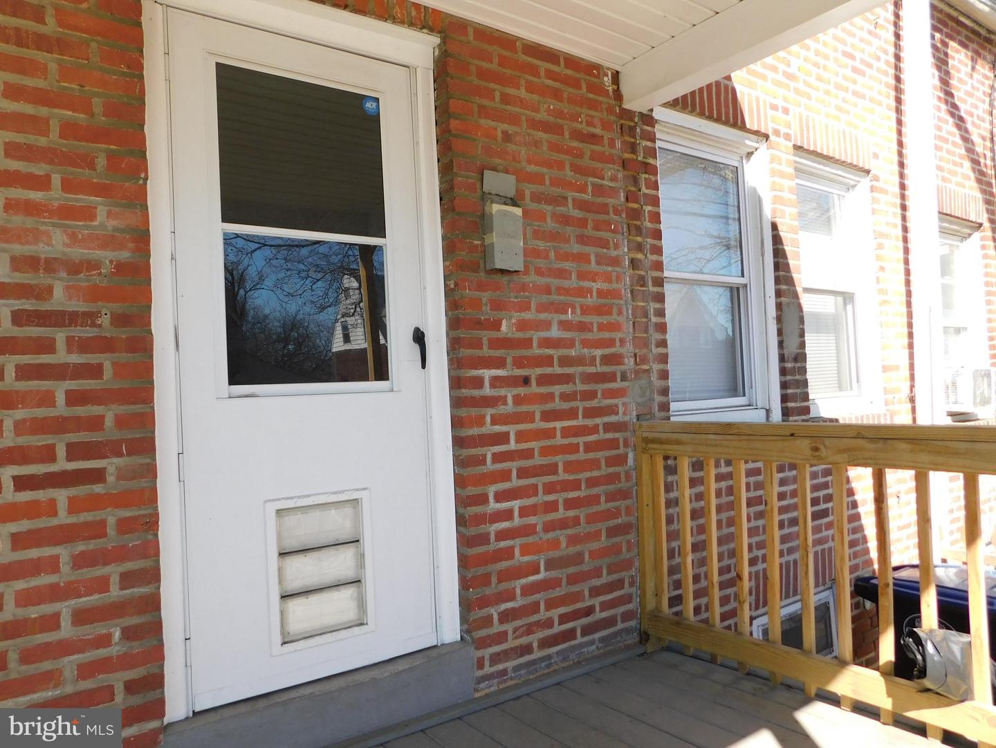 1202 Morton Ave Property Photo 6
