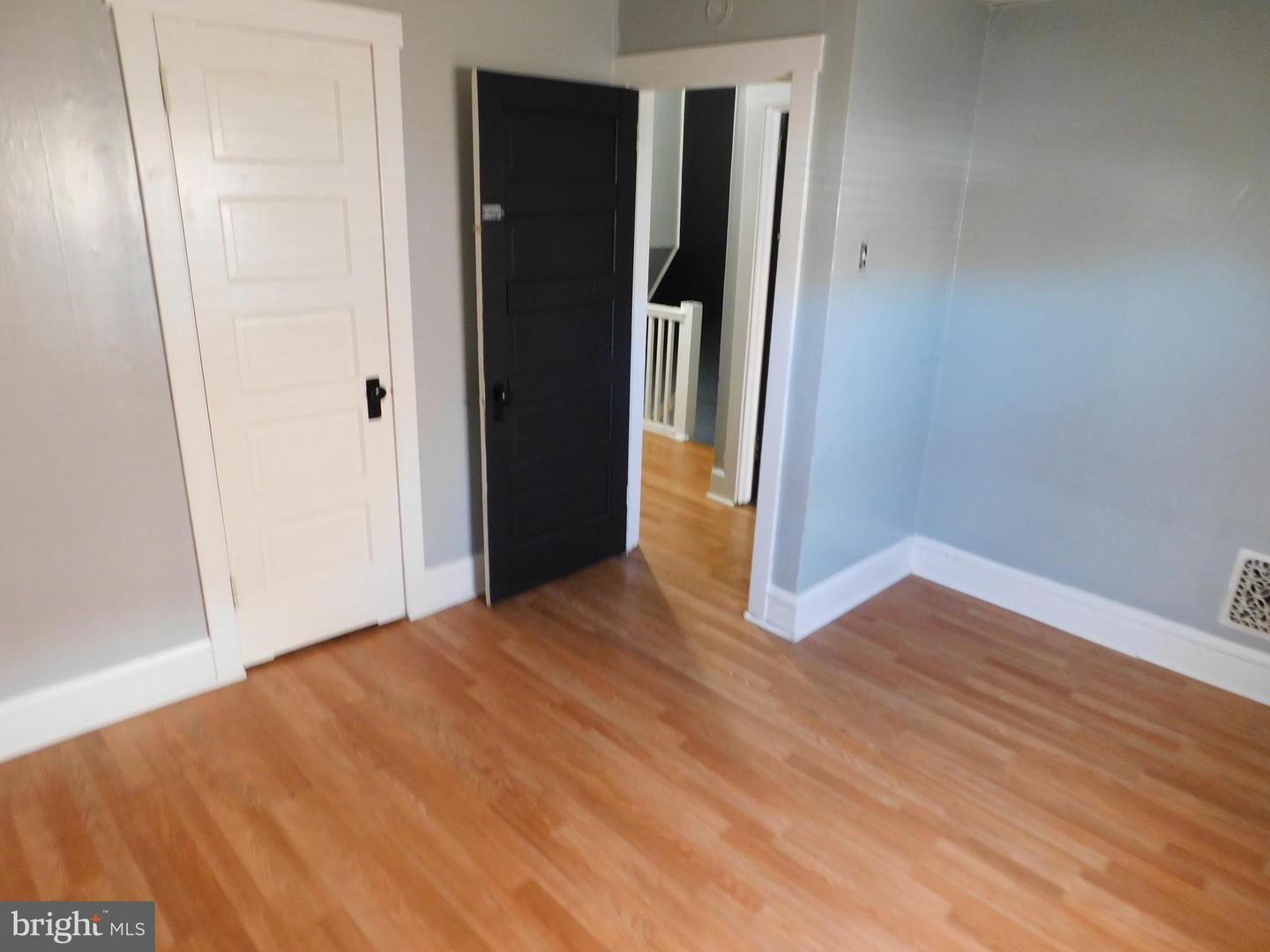 1202 Morton Ave Property Photo 15