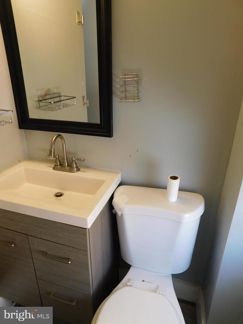 1202 Morton Ave Property Photo 17