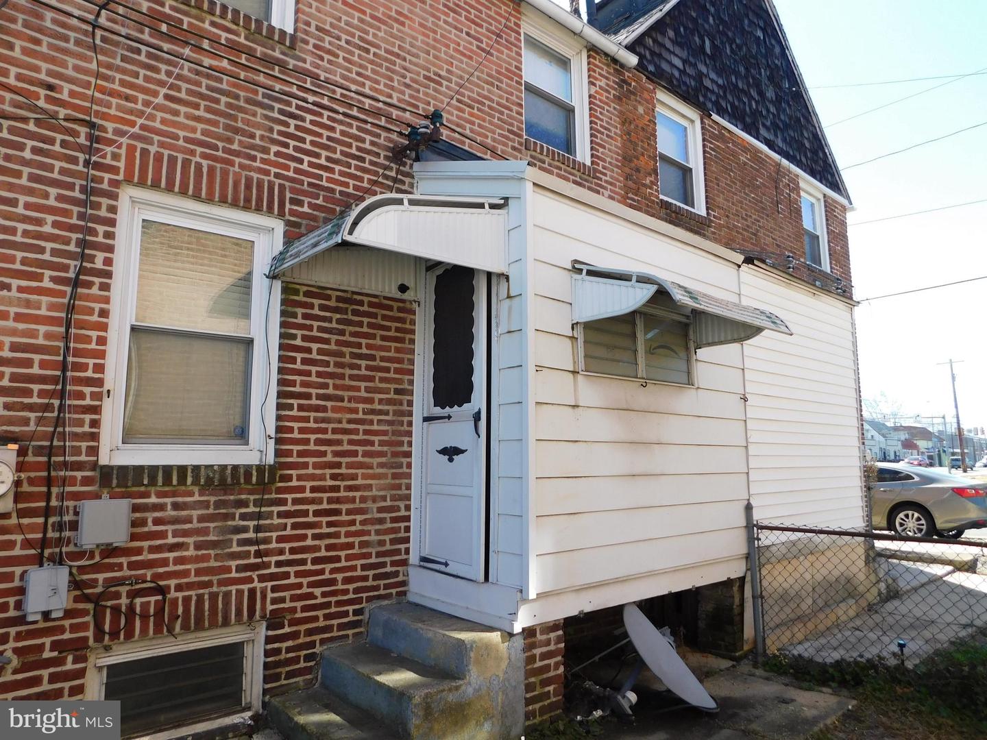 1202 Morton Ave Property Photo 24
