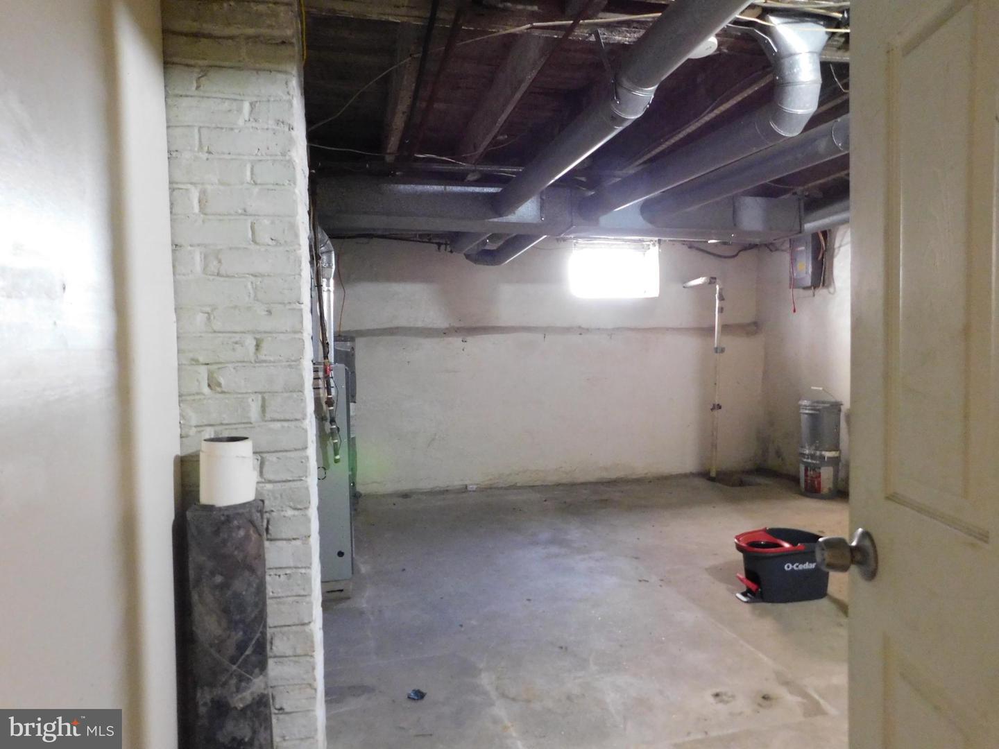 1202 Morton Ave Property Photo 28