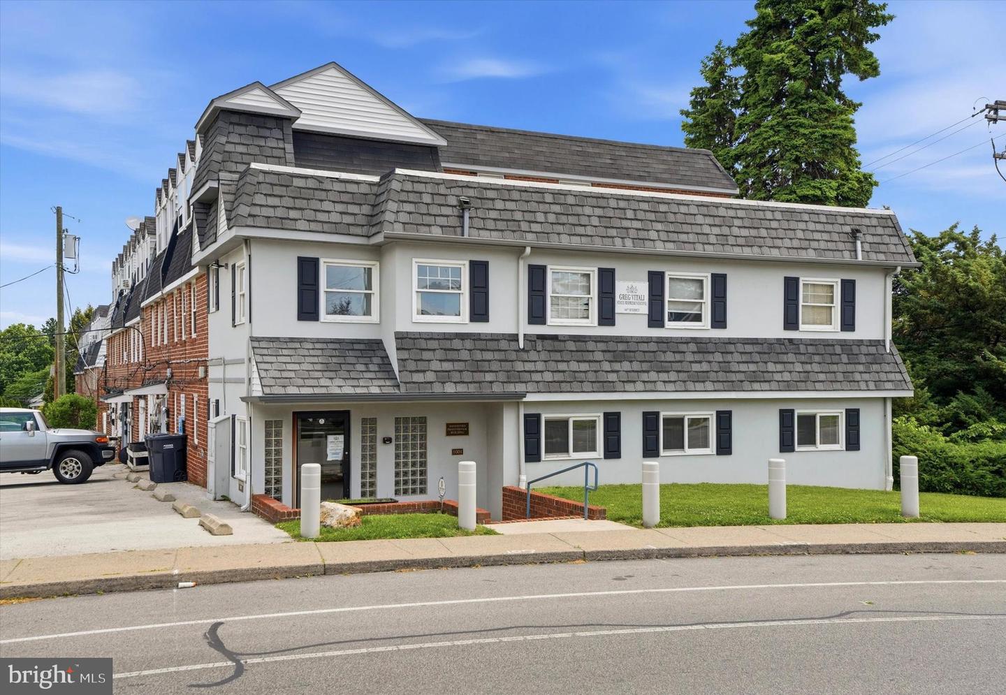 1001 E Darby Road #first Floor Unit A Property Photo 1