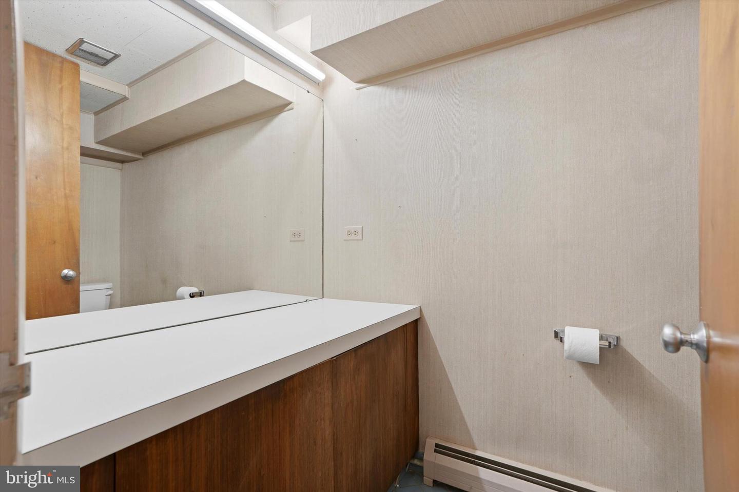 1001 E Darby Road #first Floor Unit A Property Photo 17