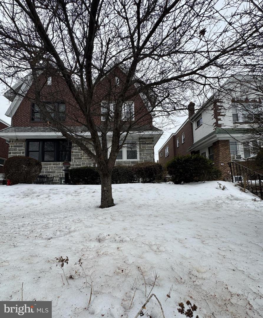820 Fern St Property Photo 1