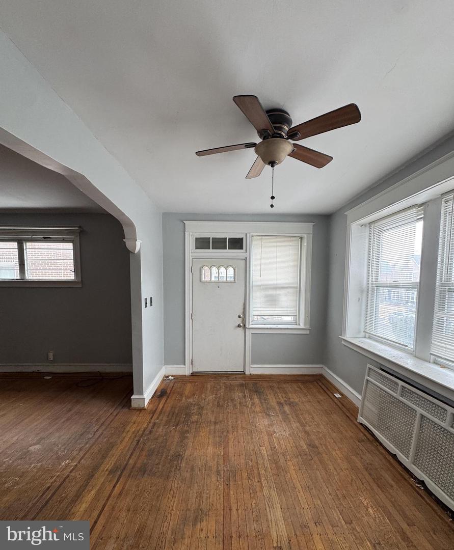 820 Fern St Property Photo 6