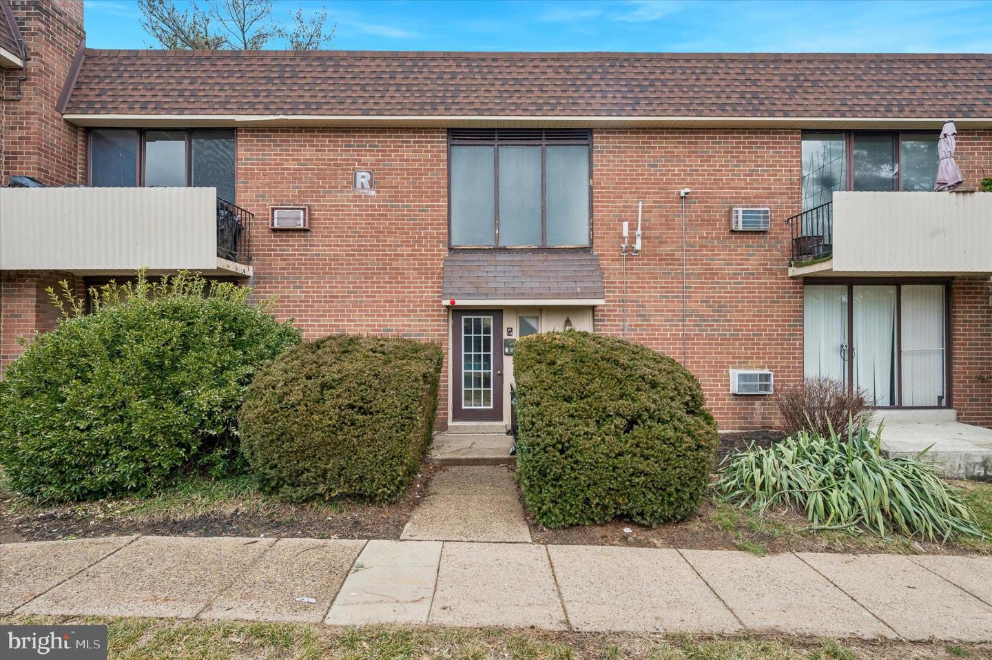 100 E Glenolden Ave #r-11 Property Photo 2