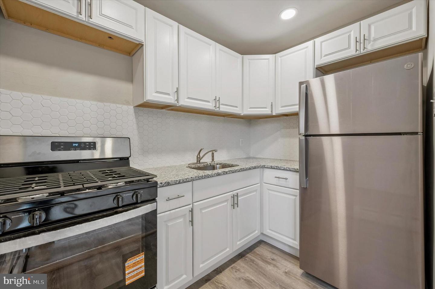 100 E Glenolden Ave #r-11 Property Photo 8