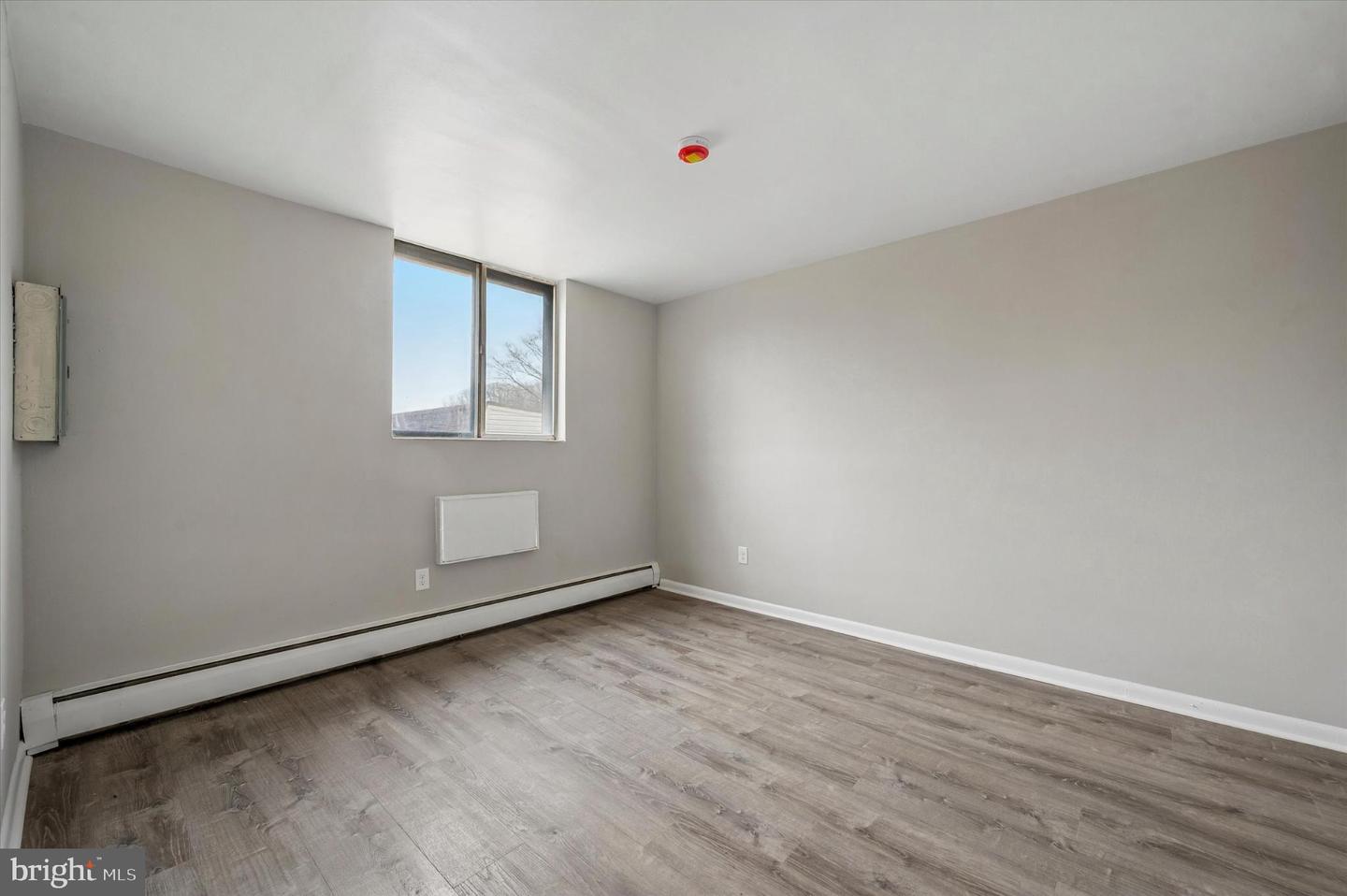 100 E Glenolden Ave #r-11 Property Photo 10