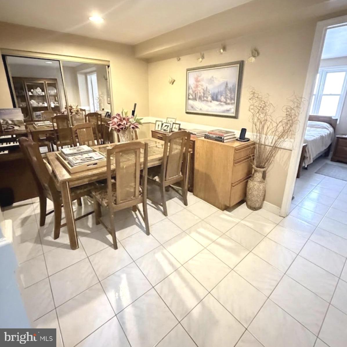 306 S Carol Blvd Property Photo 14