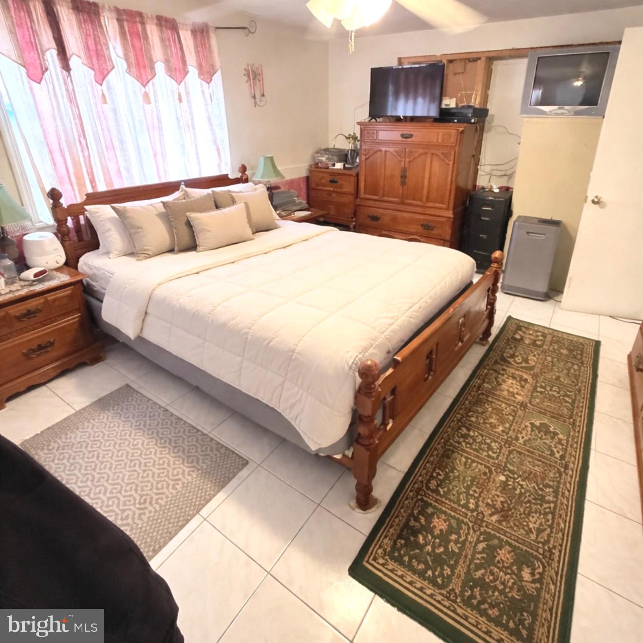 306 S Carol Blvd Property Photo 16