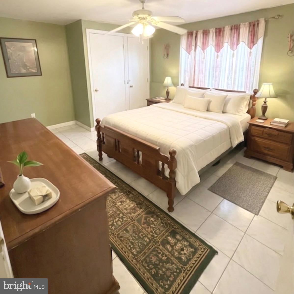 306 S Carol Blvd Property Photo 18