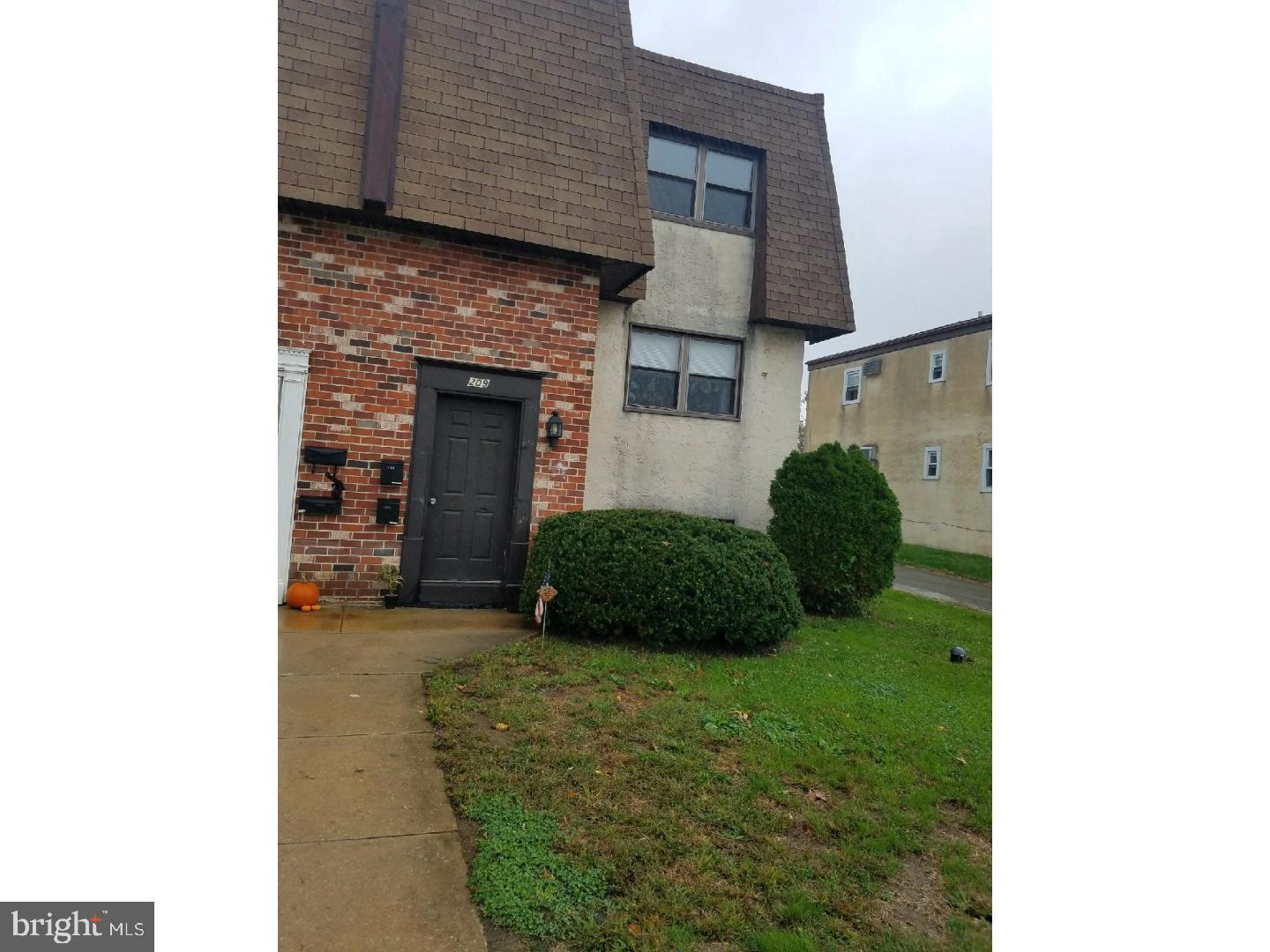 209 GLENSIDE AVE #1ST FLOOR Property Photo 1