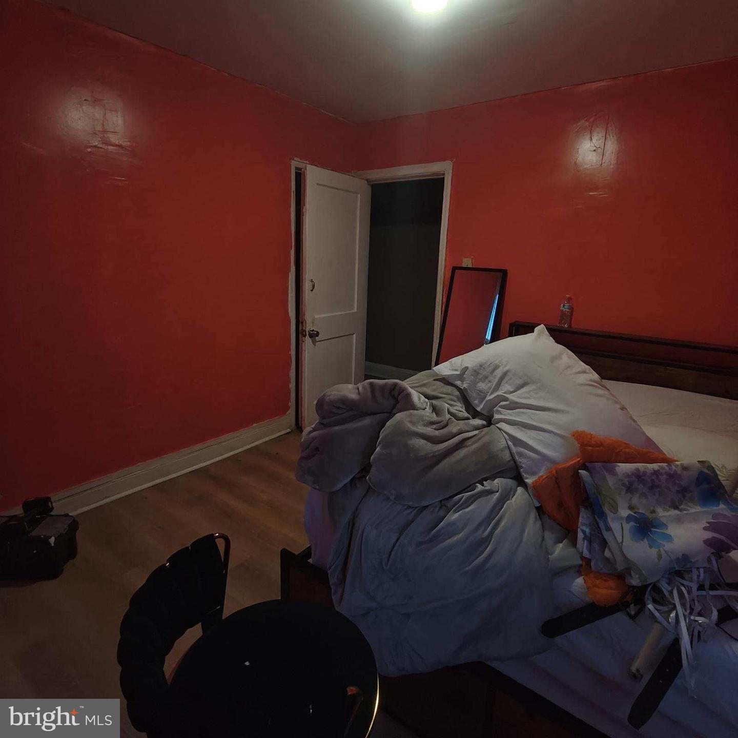 402 Long Ln Property Photo 14