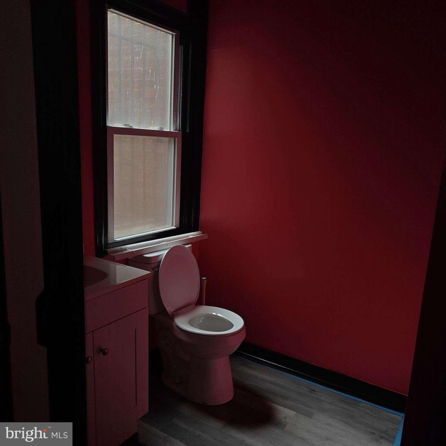 402 Long Ln Property Photo 19