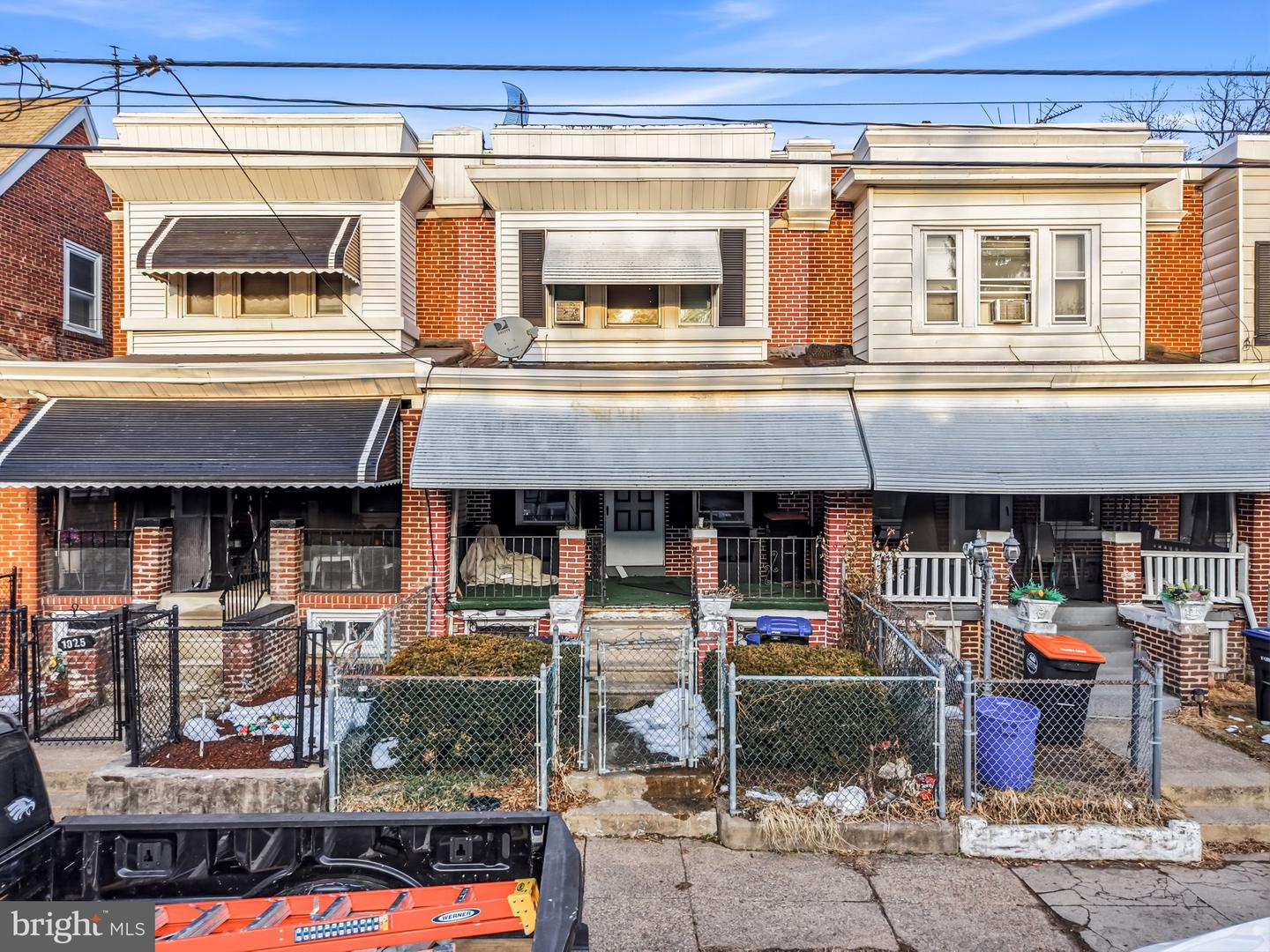 1023 MCDOWELL AVE Property Photo 1