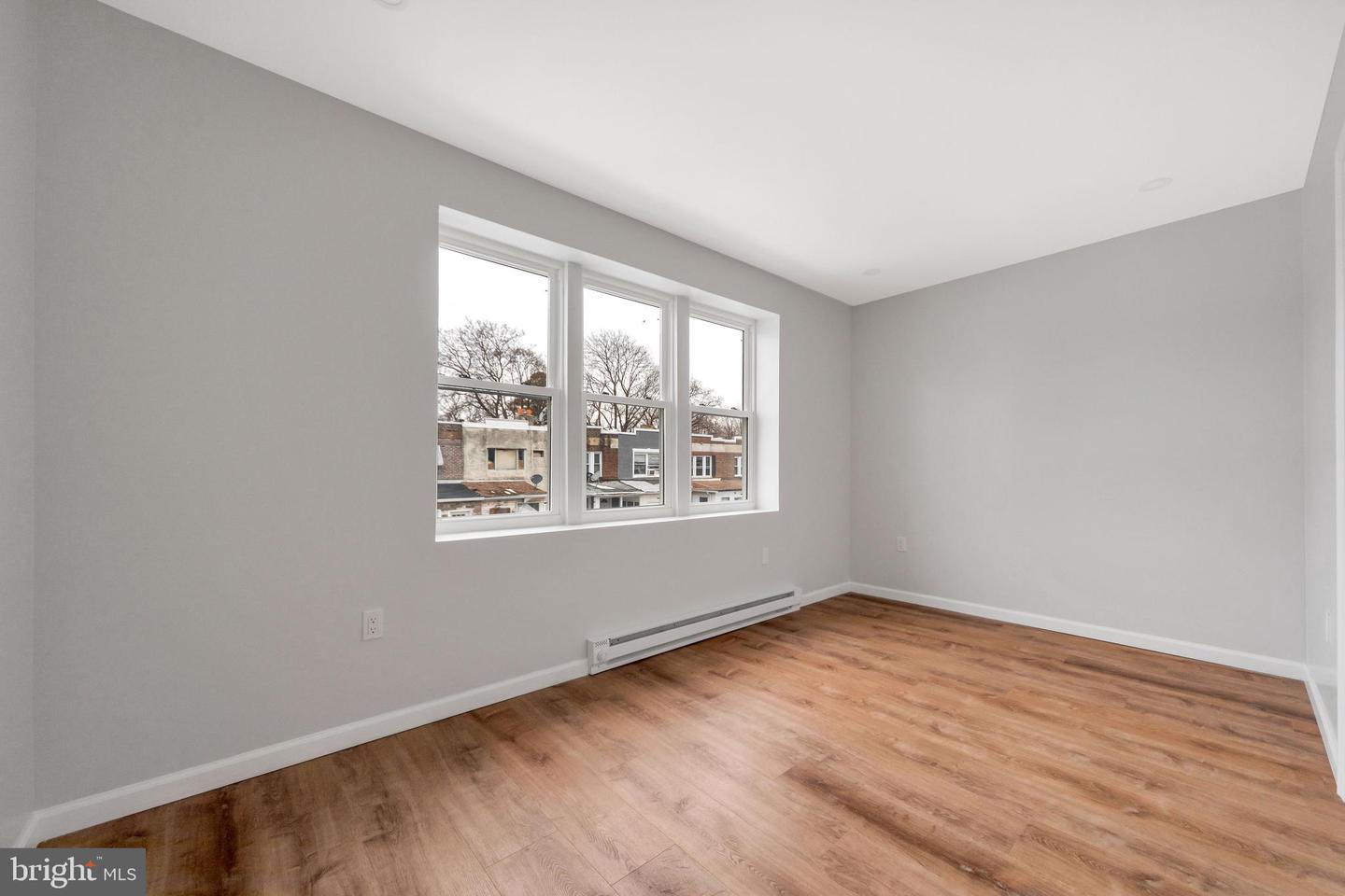 1119 Thomas St Property Photo 8