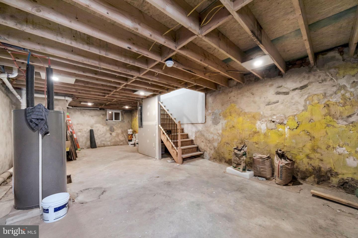 1119 Thomas St Property Photo 16