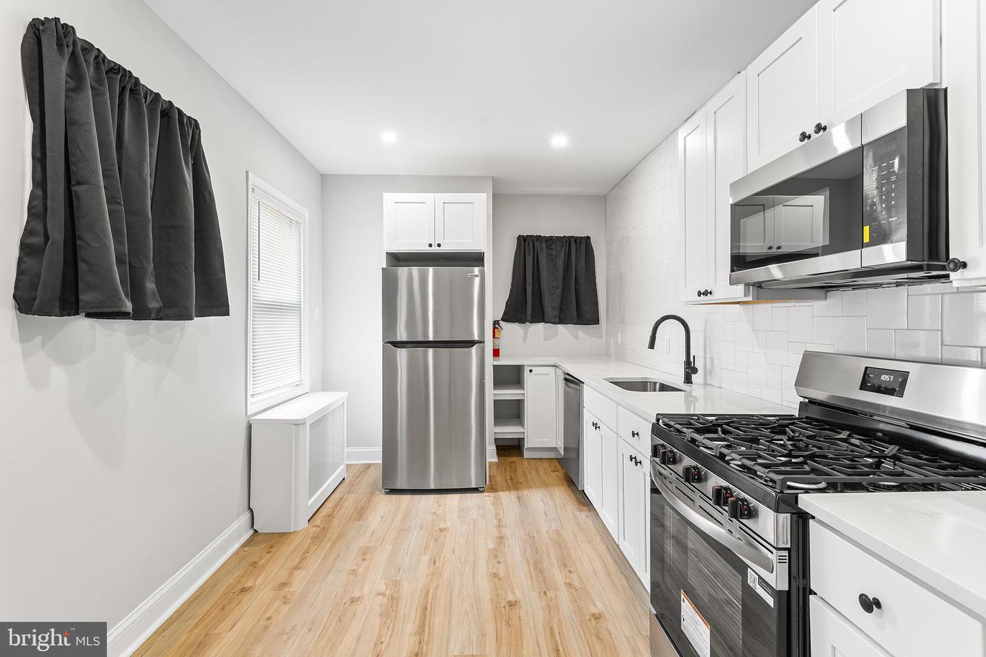523 Collingdale Ave Property Photo 11
