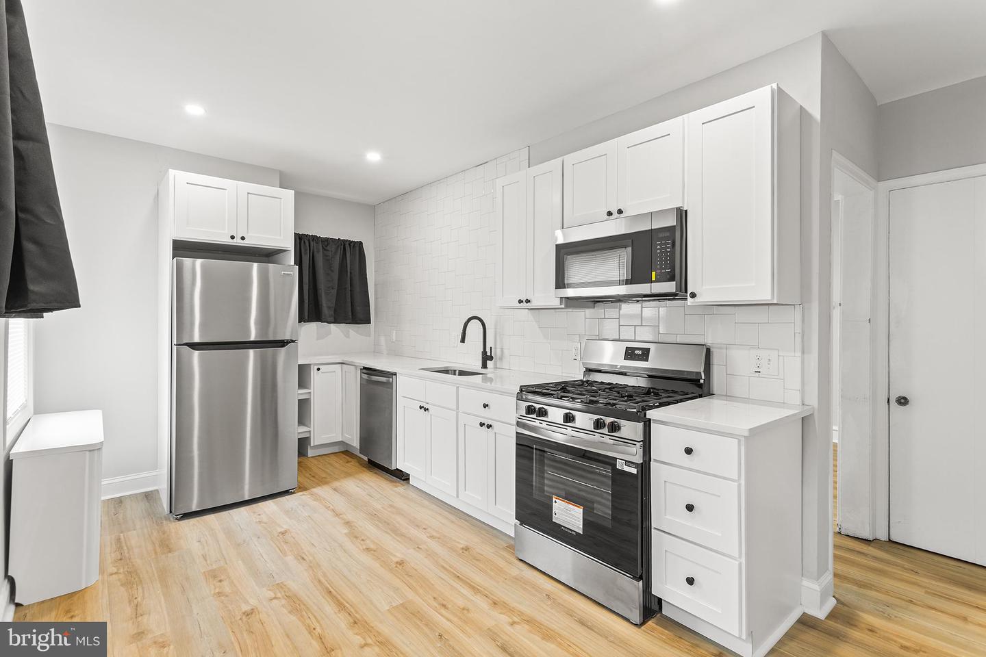 523 Collingdale Ave Property Photo 12