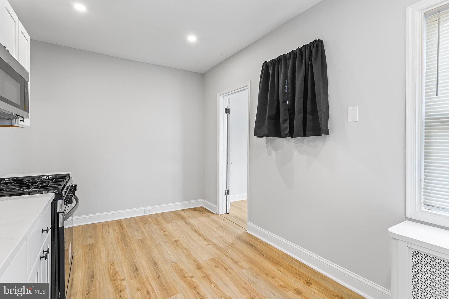 523 Collingdale Ave Property Photo 13
