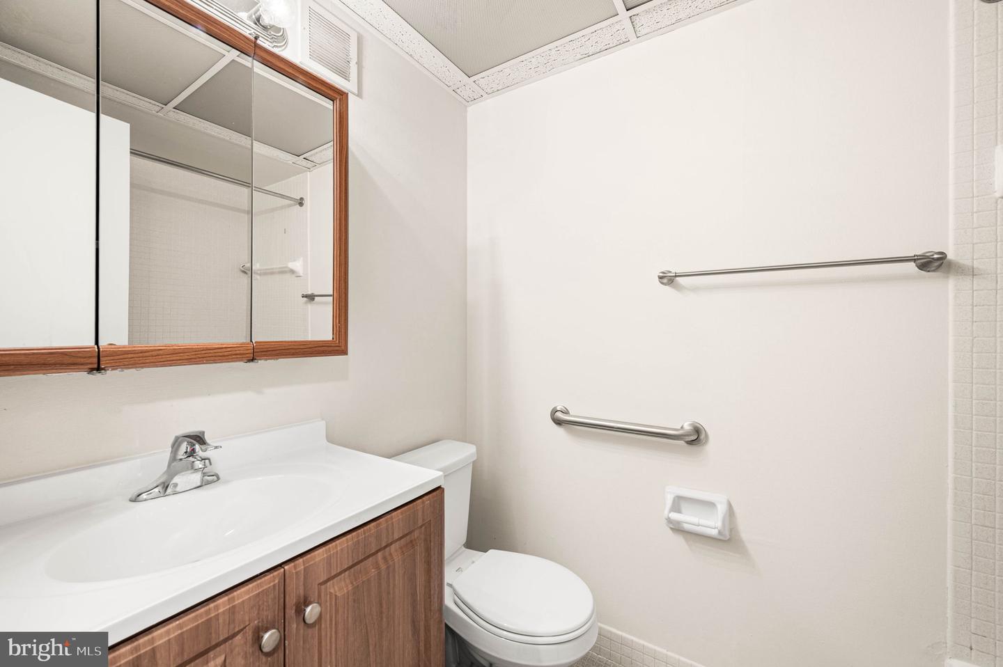 801 Yale Ave #610 Property Photo 24